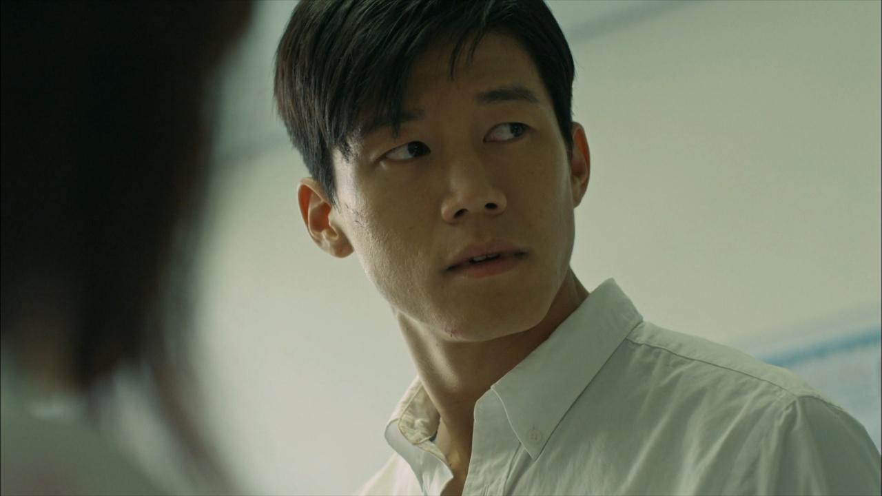 E08