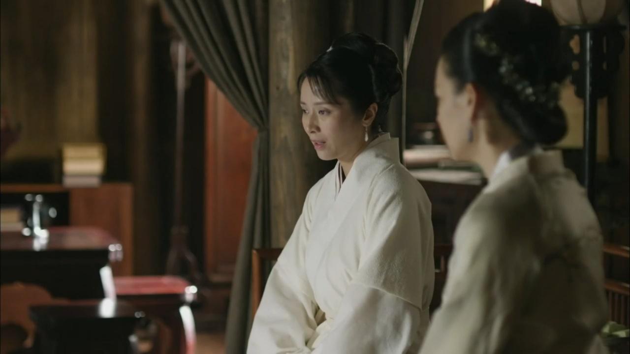 E04