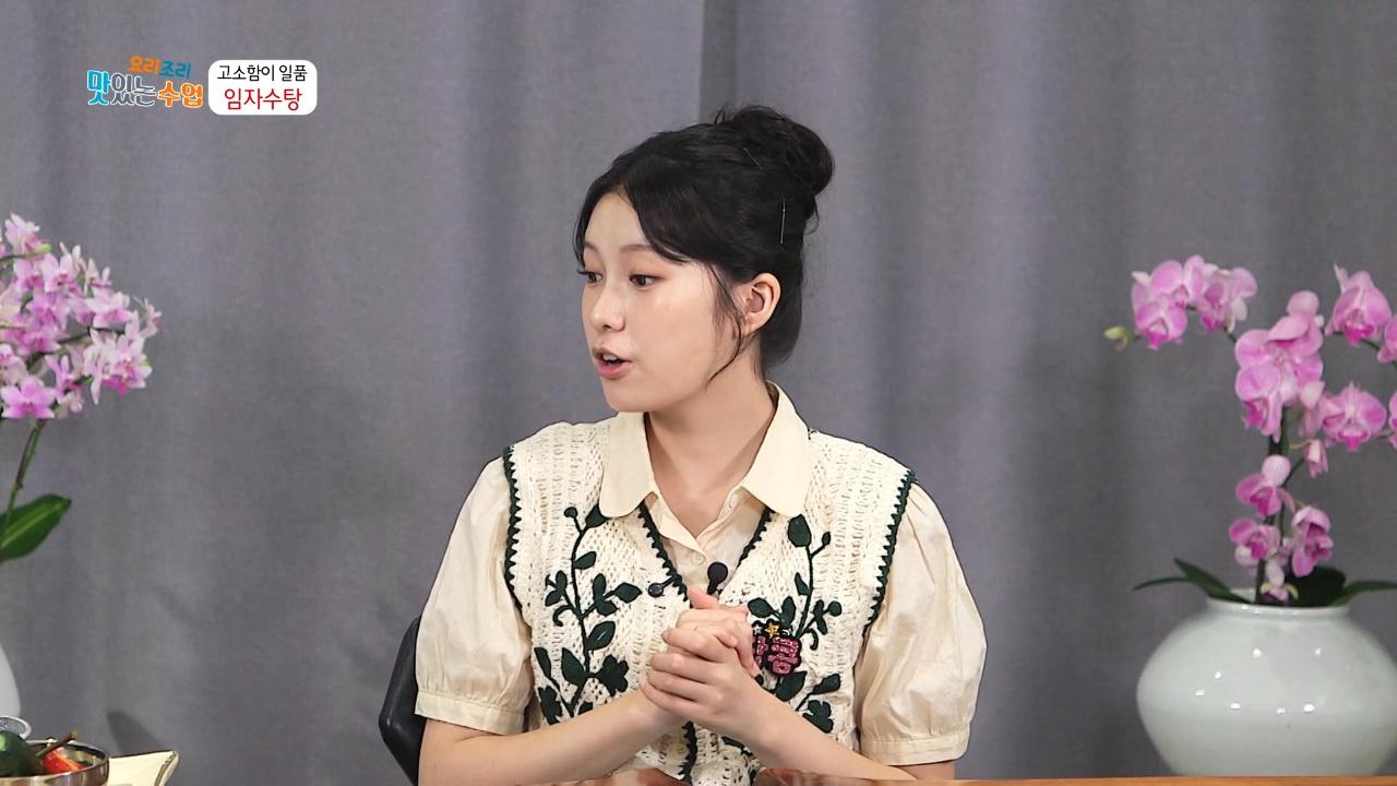 853회