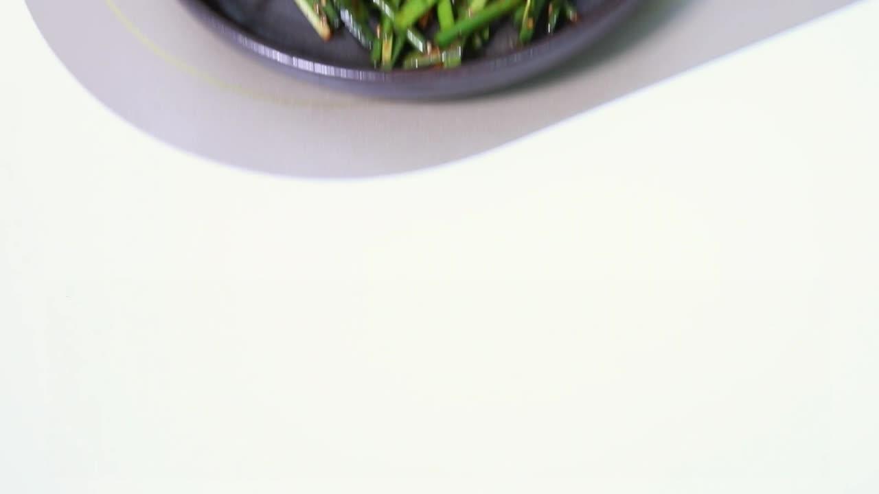 857회